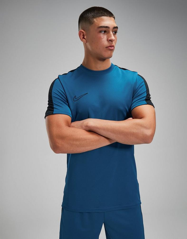 Nike Academy Essential Men’s T-Shirt